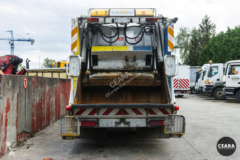 آلة لصيانة الطرق Renault 370 dXi BOM PUSHER...