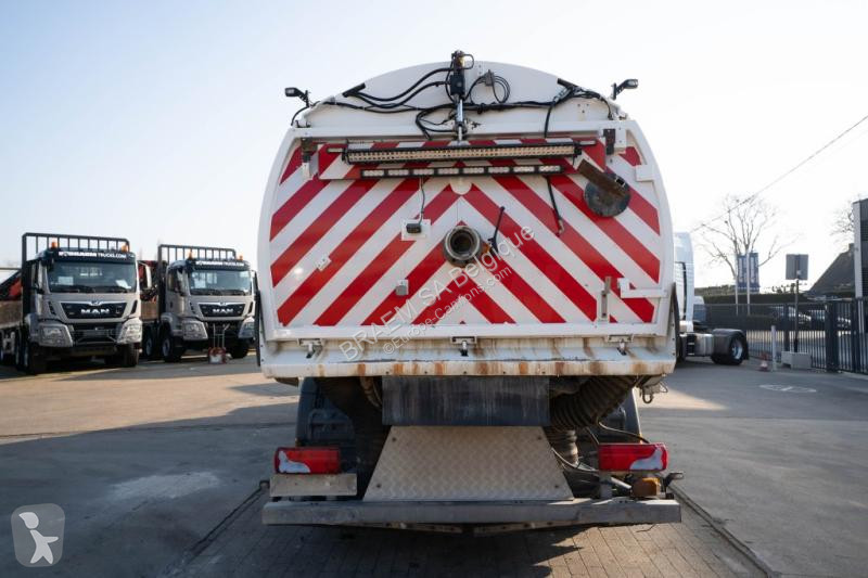 آلة لصيانة الطرق Scania P280 - SCHORINGER...