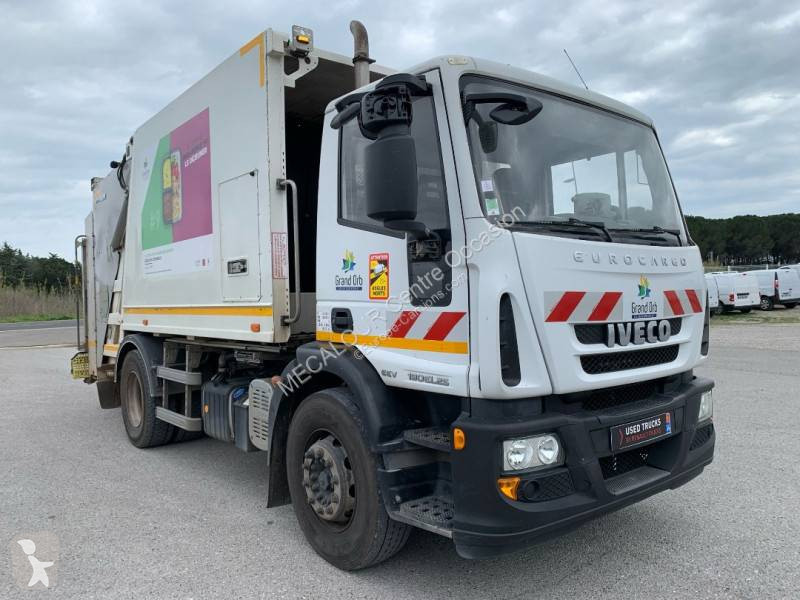 آلة لصيانة الطرق Iveco