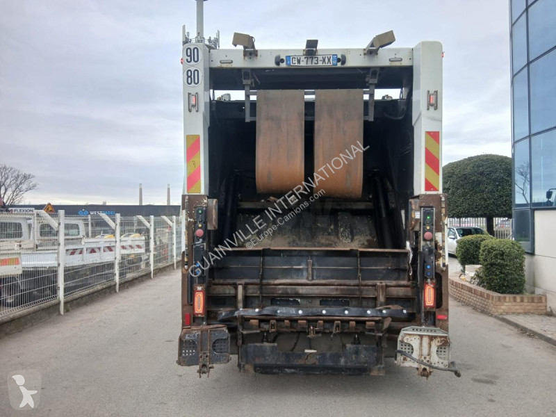 آلة لصيانة الطرق Renault 310 DXI