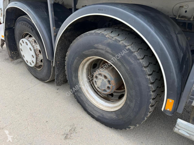 آلة لصيانة الطرق Renault 310 DXI