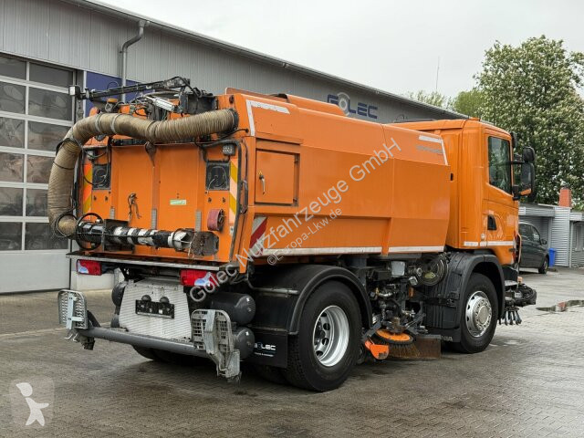 آلة لصيانة الطرق Scania G230 Kehrmaschine...