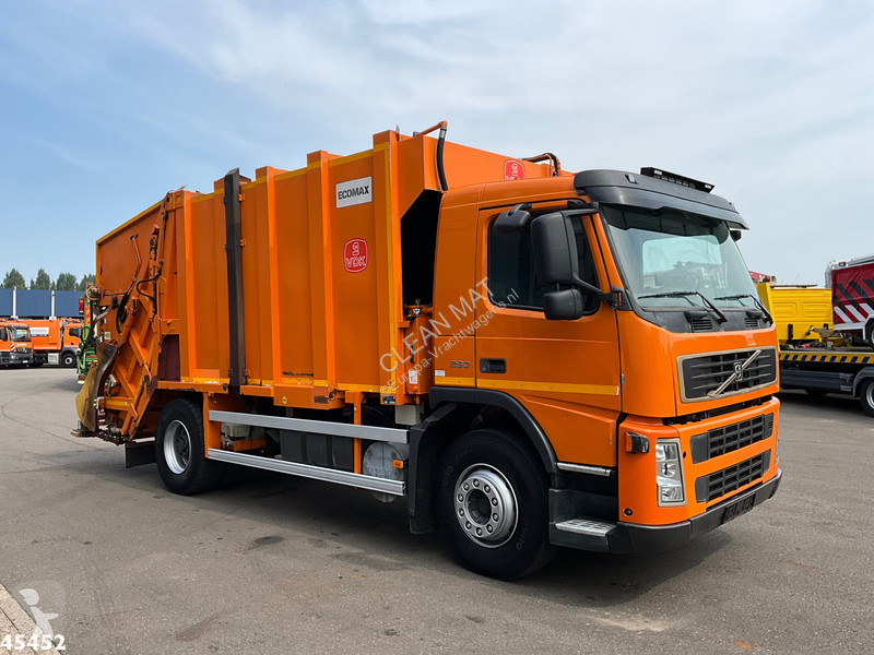 آلة لصيانة الطرق Volvo FM 260 VDK 12m³