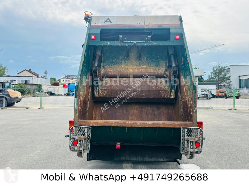 Engin de voirie Mercedes 2533 M ClassicSpace BL...