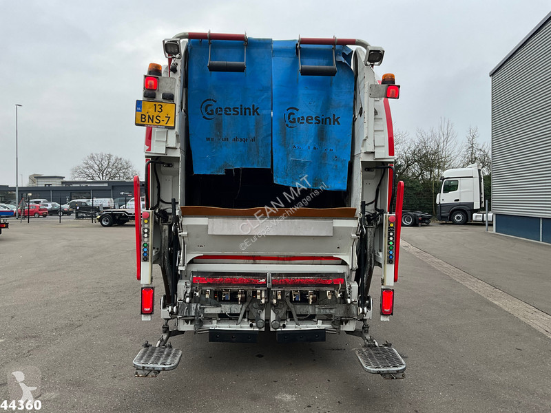 آلة لصيانة الطرق Volvo 250 Euro 6 Geesink 11m³