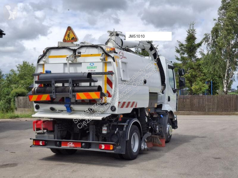 آلة لصيانة الطرق Renault 220
