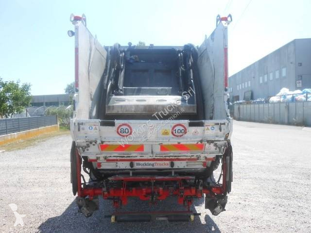 آلة لصيانة الطرق Iveco