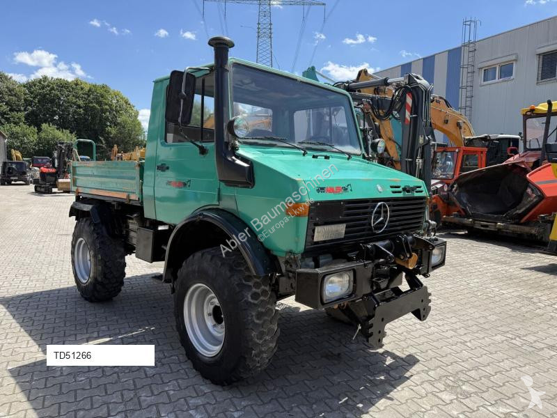 شاحنة Mercedes U1200 Unimog