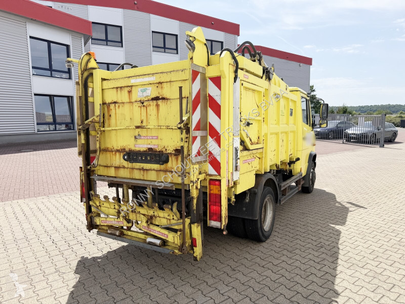 آلة لصيانة الطرق Mercedes Vario 816 D 4x2 Vario...