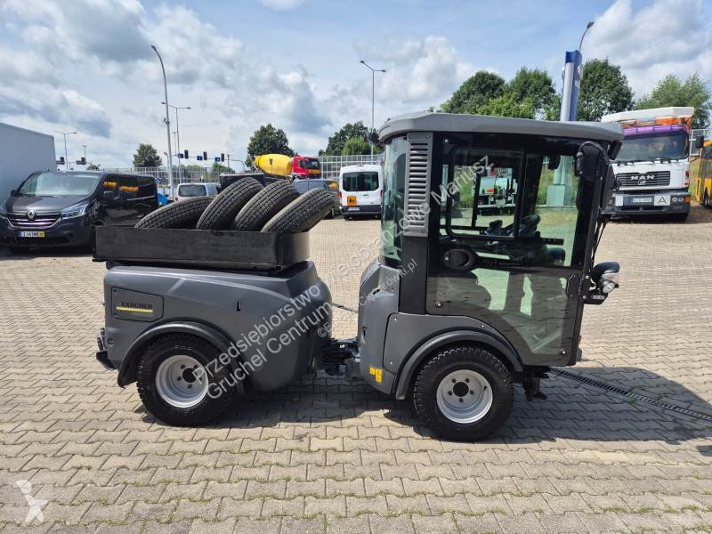 آلة لصيانة الطرق Kärcher MC 130 Adv. - Serviced!