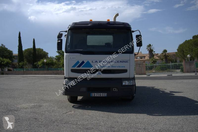 آلة لصيانة الطرق Renault