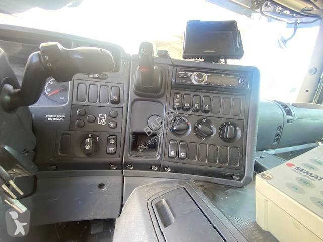 Engin de voirie Scania