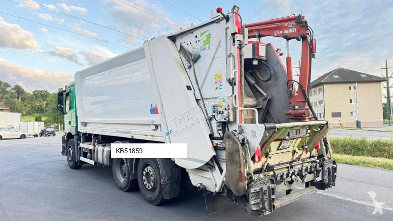 Engin de voirie Mercedes 2543