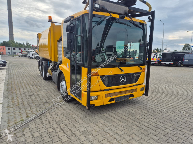 Vehículo de limpieza viaria Mercedes Econic...