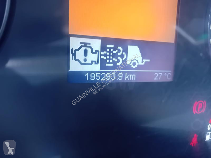 Engin de voirie Scania 320