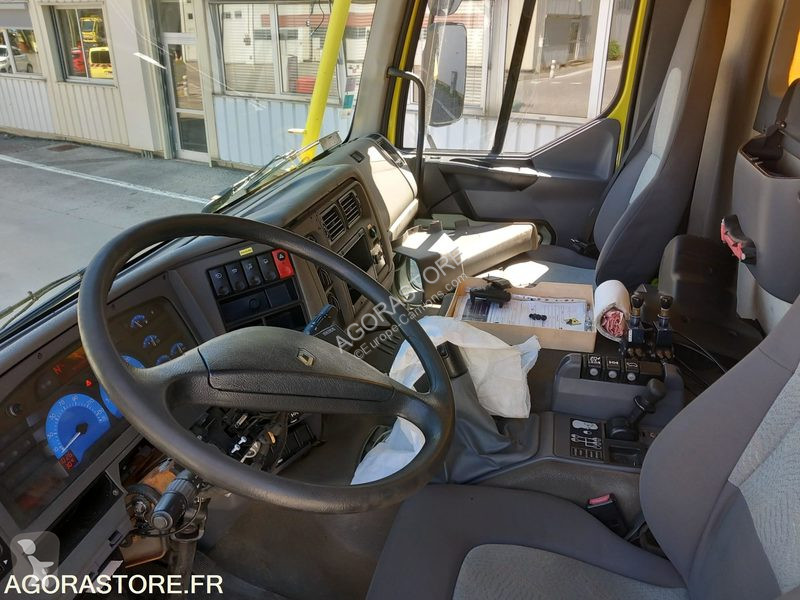 Gemeentevoertuig Renault KERAX