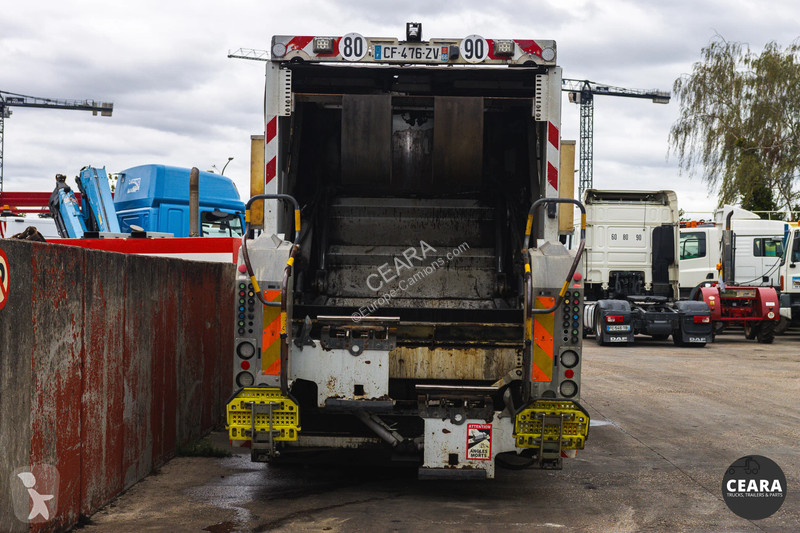 Gemeentevoertuig Renault 270 dXi FAUN CONTAINER...