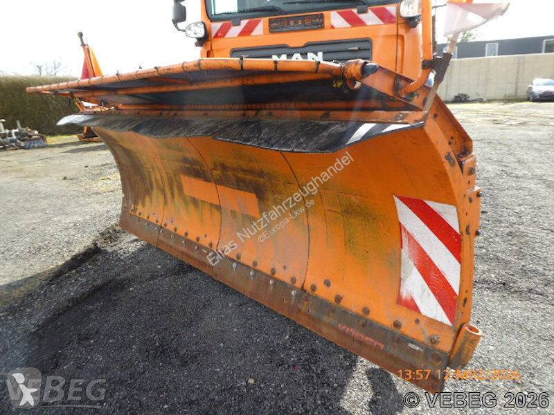 Vehículo de limpieza viaria MAN 33.390