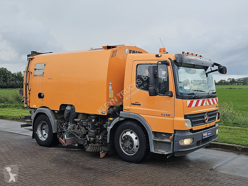 Útfenntartó-és-karbantartógép Mercedes ATEGO...