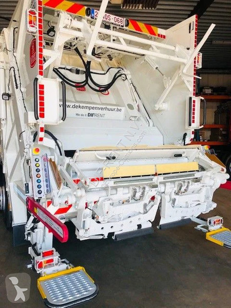 Útfenntartó-és-karbantartógép DAF 340 FAN6 * 2...