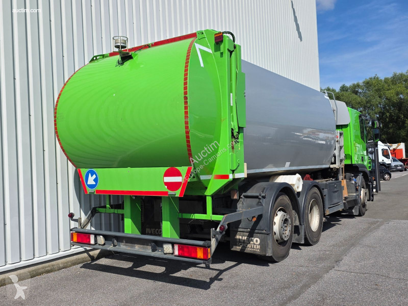 Vehículo de limpieza viaria Iveco 2y3c