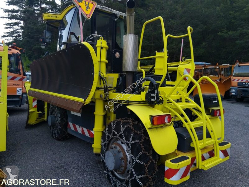 Engin de voirie  RIDERTRACK CHAPTRAC 230