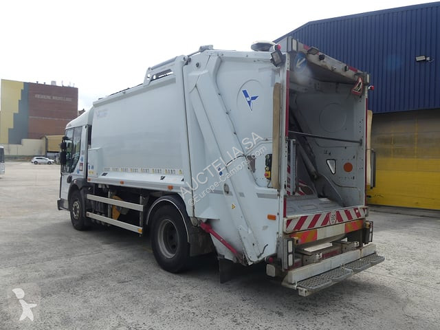 Vehículo de limpieza viaria Renault D19