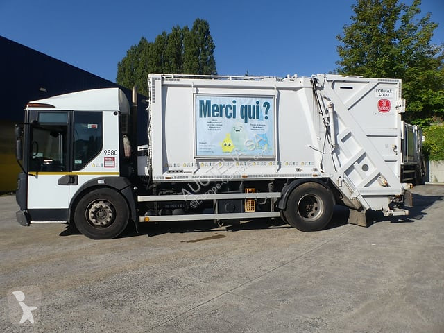 Vehículo de limpieza viaria Renault D19