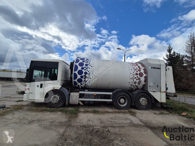Engin de voirie Mercedes ECONIC