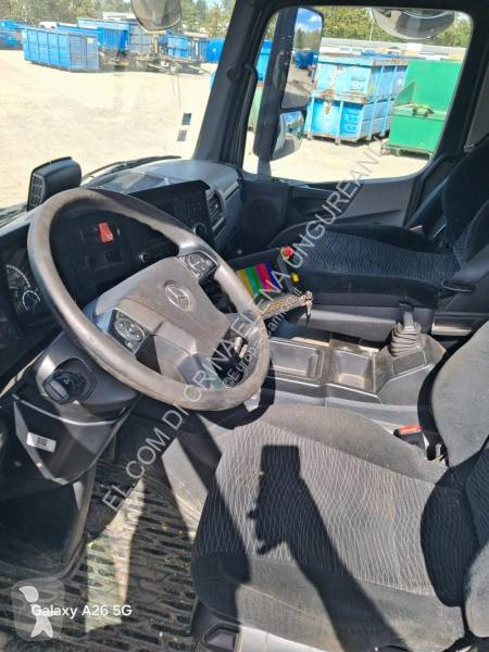 آلة لصيانة الطرق Mercedes 2536