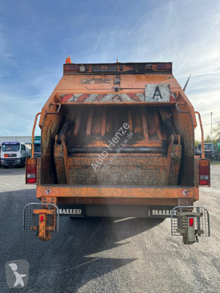 Útfenntartó-és-karbantartógép Mercedes Actros...