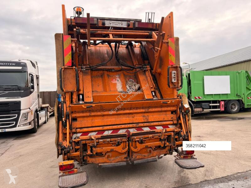 Útfenntartó-és-karbantartógép Iveco 310 6X2 TOP...