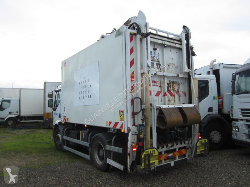 Engin de voirie Renault 270 DXI