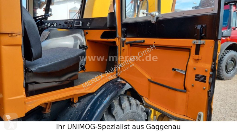 Gemeentevoertuig Unimog / 406 Cabrio - Schneefräse