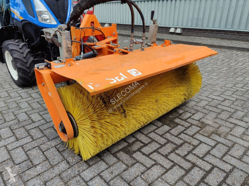 Silniční stroje  HF1600S Veegmachine