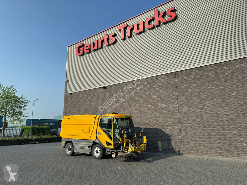 Gemeentevoertuig Johnston CX400 SWEEPING TRUCK/...
