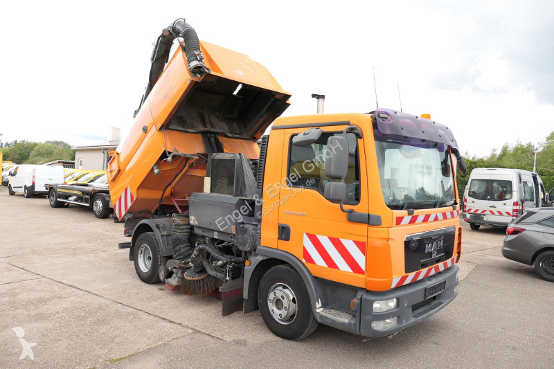 Vägmaskiner MAN TGL 12.250 4x2 BL Kehrmaschine