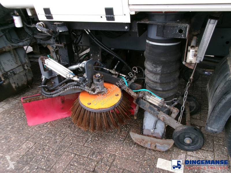 Vägmaskiner DAF 55220 4x2 Scarab sweeper