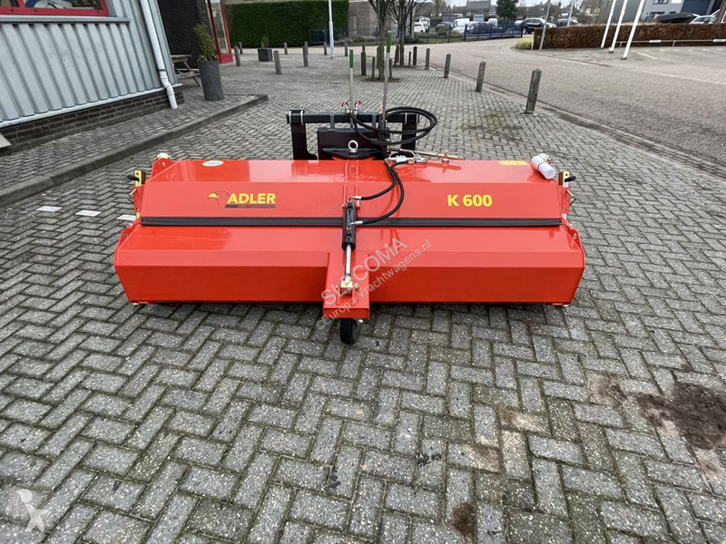 Vägmaskiner  K600-240 Veegmachine
