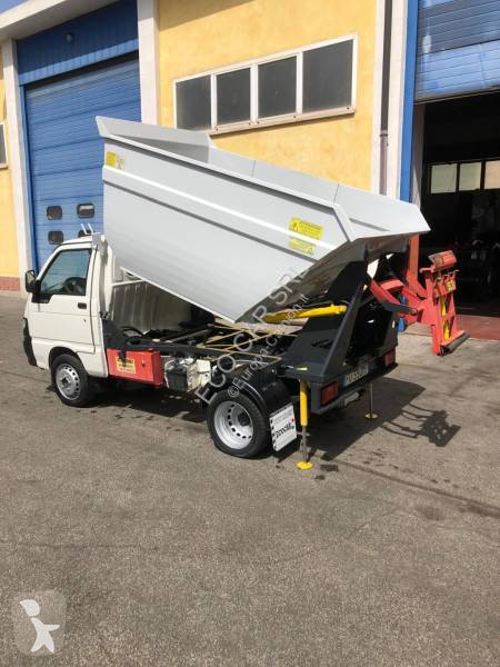 Silniční stroje Piaggio