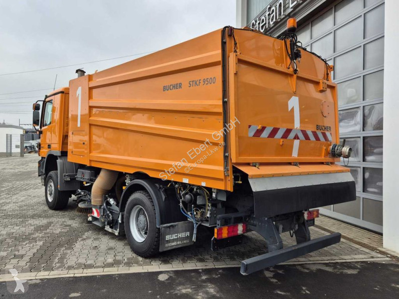 Silniční stroje Mercedes 2032 A 4x4 Bucher STKF...
