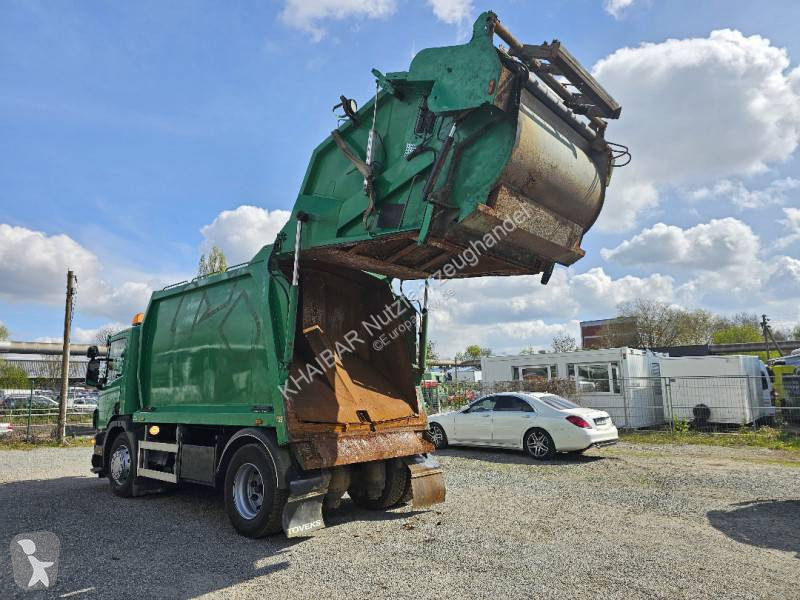 Vehículo de limpieza viaria Scania
