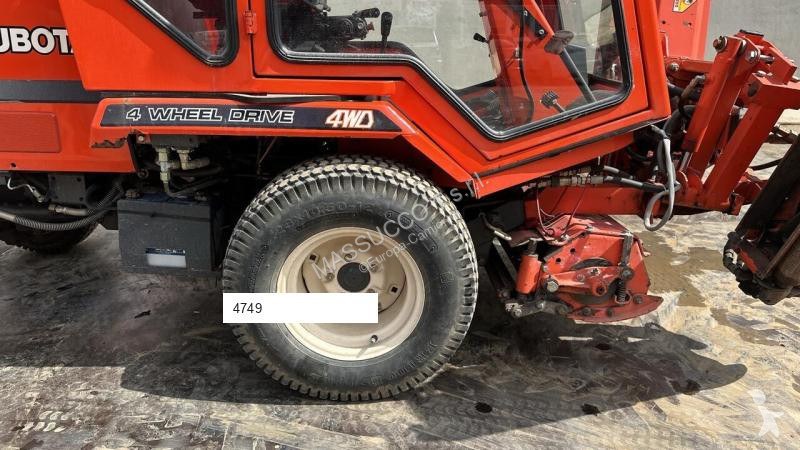 Silniční stroje Kubota F2400