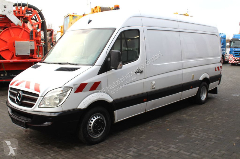 Véhicule utilitaire Mercedes