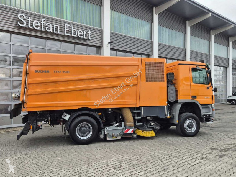 Silniční stroje Mercedes 2032 A 4x4 Bucher STKF...