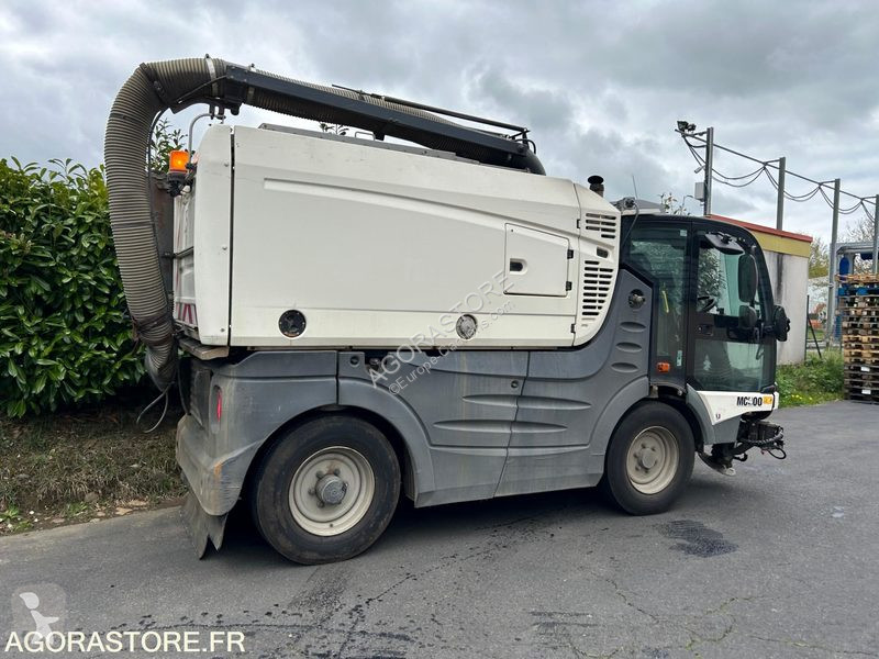 Gemeentevoertuig Mathieu GRAND AZURA MC 400