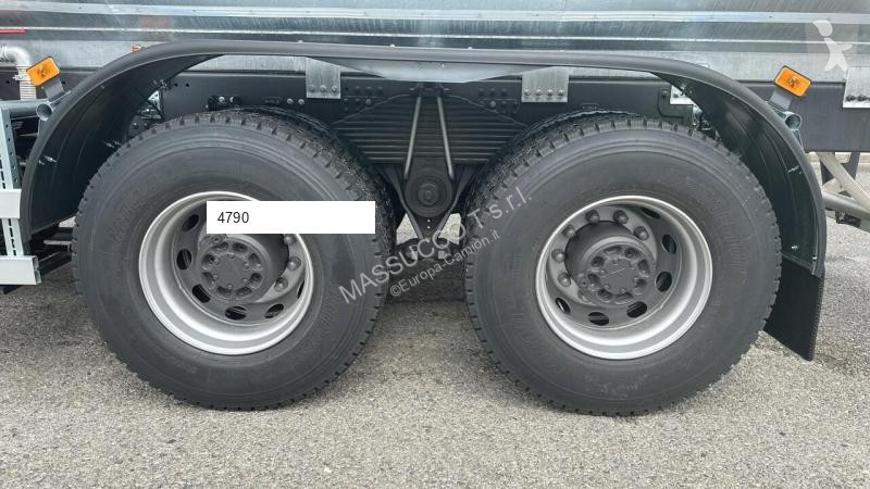 Silniční stroje Volvo FMX 460