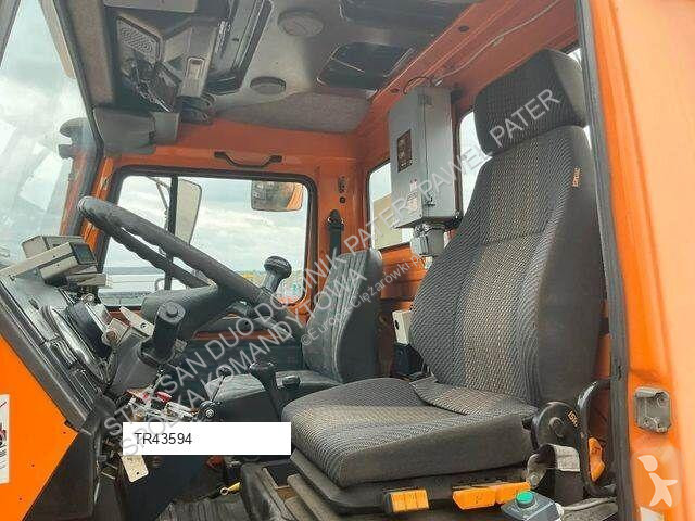 Gemeentevoertuig Unimog 4x4 ZAGRO SCHIENEN TWO...