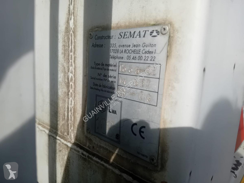 آلة لصيانة الطرق Renault 280 DXI