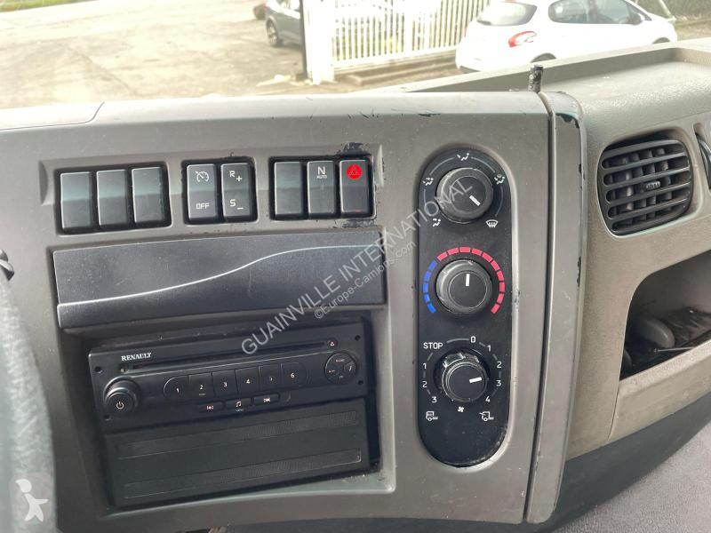 آلة لصيانة الطرق Renault 270 DXI